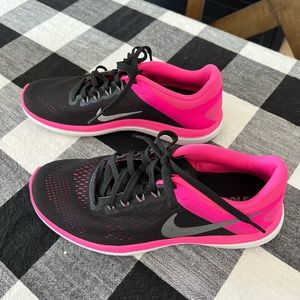 Nike Women's Flex 2016 Rn Running Shoes